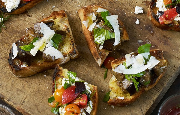 Grilled bread with eggplant & basil