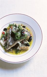Grilled bream with fennel and black olives (Dorade grillée au fenouil, olive noire)
