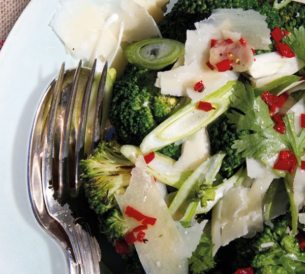Grilled broccoli salad