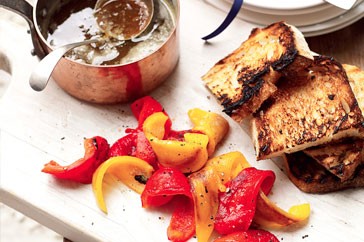 Grilled capsicum with bagna cauda (Peperoni con bagna cauda)