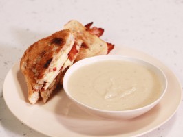 Grilled cheddar, bacon & apple-honey mustard sandwiches