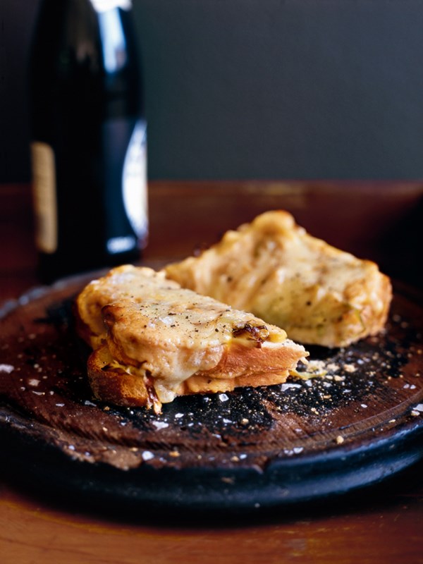 Grilled cheesy leek toast