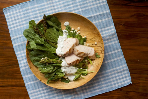 Grilled chicken and asparagus salad with dilly farmers cheese dressing