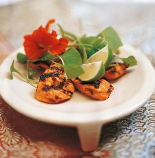Grilled chicken and fish tandoori strips