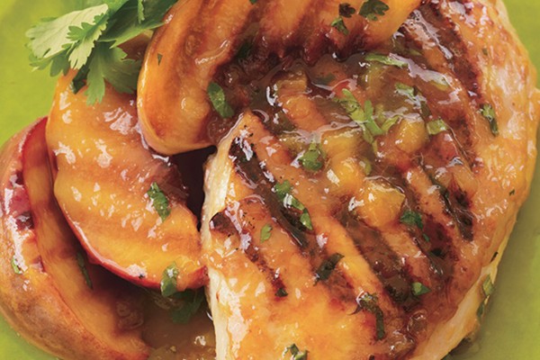 Grilled chicken and peaches with chipotle-peach dressing