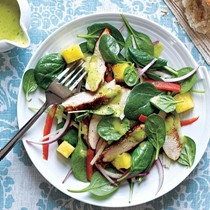 Grilled chicken and spinach salad with spicy pineapple dressing