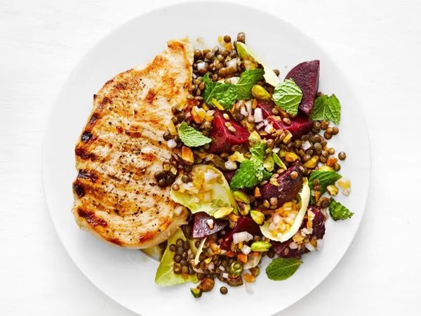 Grilled chicken paillard with lentil-beet salad 