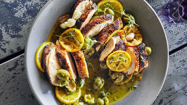 Grilled chicken with lemon and thyme