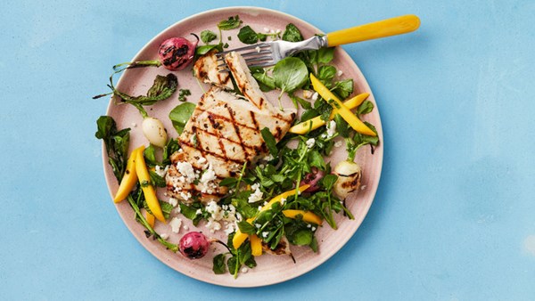 Grilled chicken with mango and mint-lime dressing