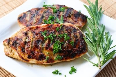 Grilled chicken with sage, rosemary, and garlic dried herb rub
