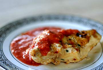 Grilled chicken with tomato tarragon sauce