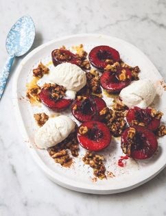 Grilled cinnamon plums