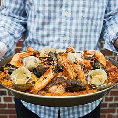 Grilled clams with garlic butter