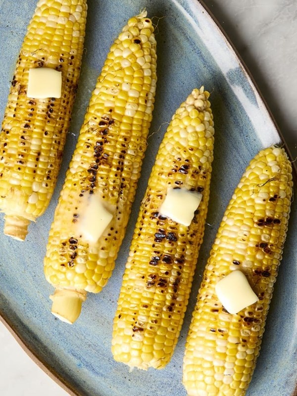 Grilled corn on the cob