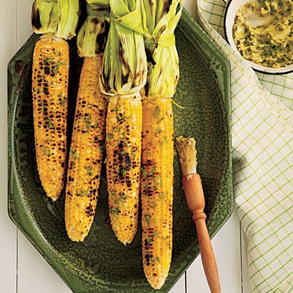 Grilled corn on the cob with roasted jalapeño butter