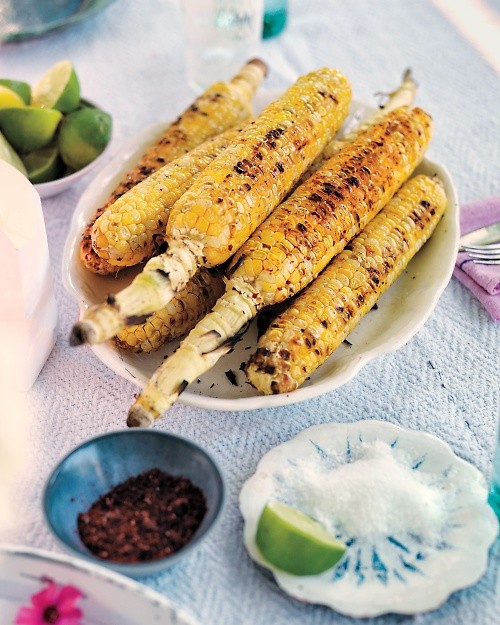 Grilled corn with lime and chile