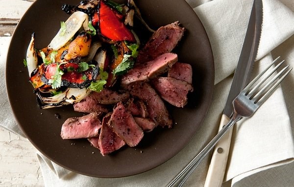 Grilled deer heart with peppers