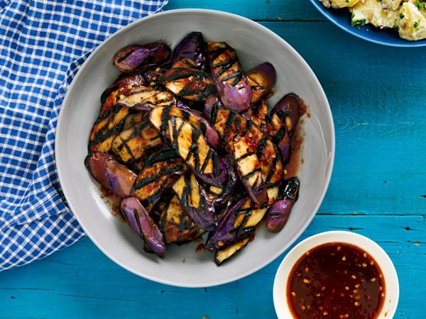 Grilled eggplant with spicy honey 