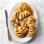 Grilled figgy pies