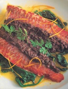 Grilled fillet of red mullet with tapenade