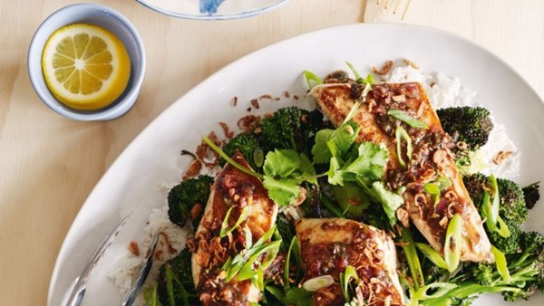 Grilled fish with tamarind sauce