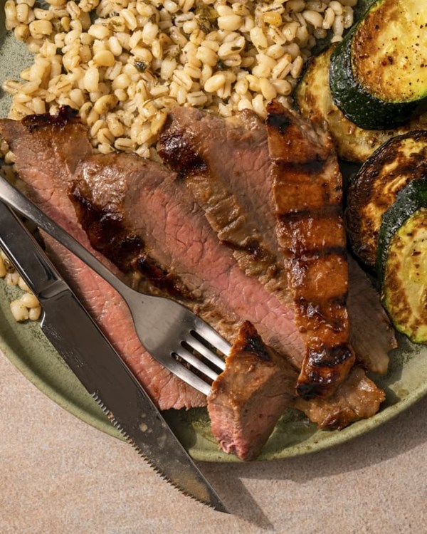 Grilled flank steak 