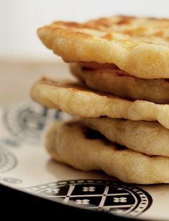 Grilled flatbread (Pita na skara)