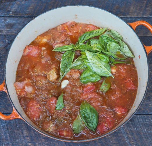 Grilled fresh tomato sauce