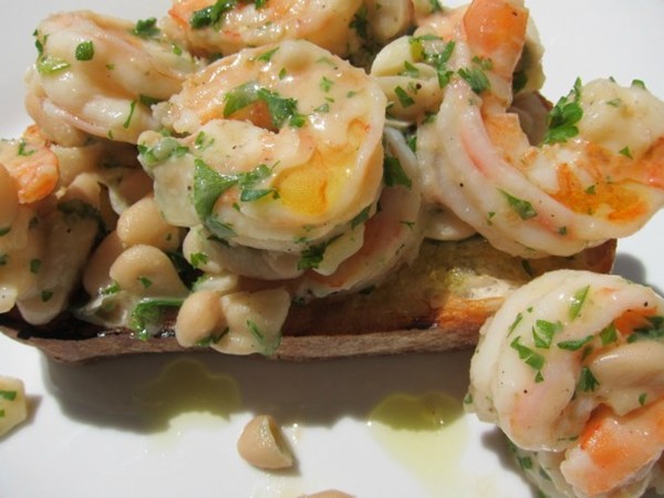 Grilled garlic bread with white bean shrimp scampi