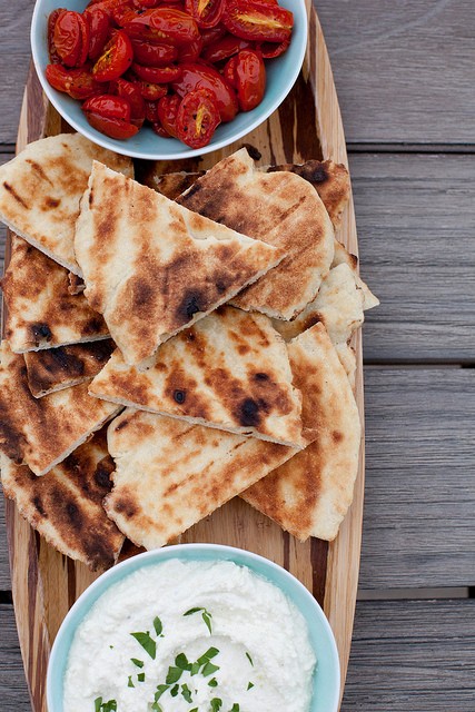 Grilled garlic flatbread