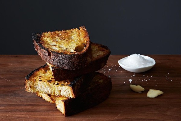 Grilled garlic toast
