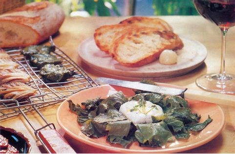 Grilled goat cheese in leaves