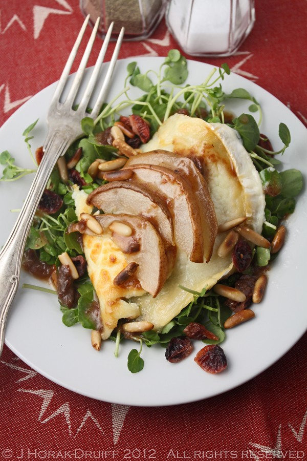 Grilled goat's cheese and pear salad with cranberries & pine nuts