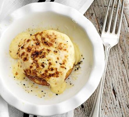 Grilled goat's cheese toasts