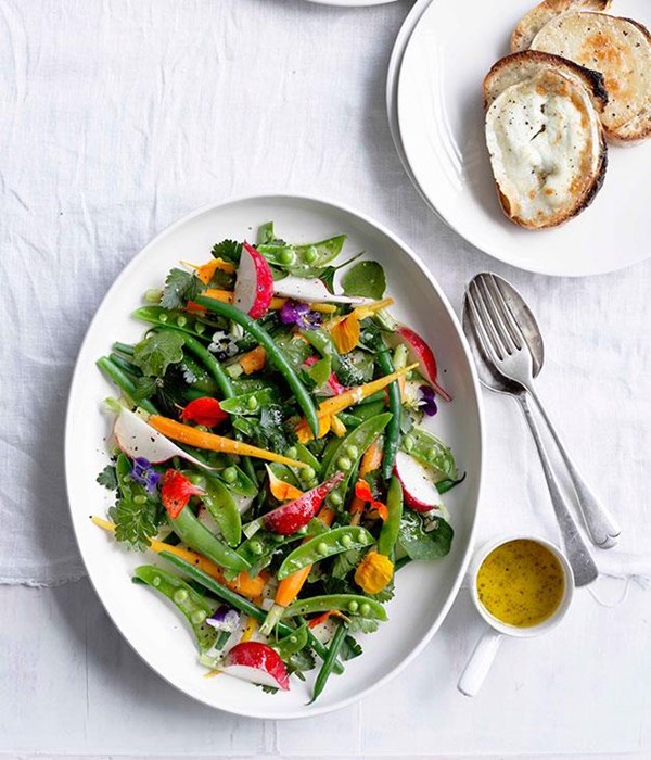 Grilled goat's cheese with garden salad