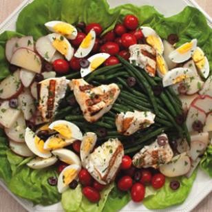Grilled halibut salad Niçoise