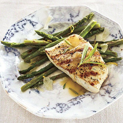 Grilled halibut with tarragon beurre blanc