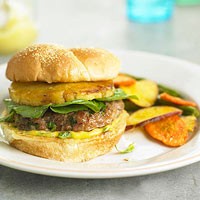 Grilled ham & pineapple burgers