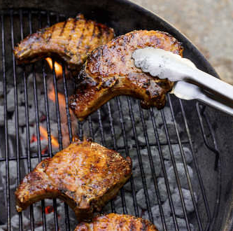 Grilled honey-glazed pork chops