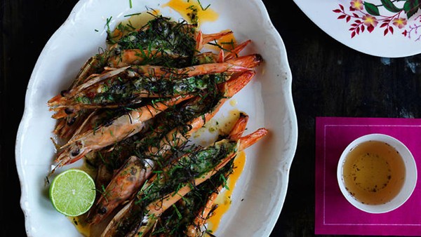 Grilled king prawns with kombu butter