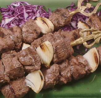 Grilled lamb kebabs (Sheesh kebab mishwi)