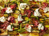Grilled leeks with dolcelatte and pickled onions