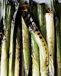 Grilled leeks with shishito romesco