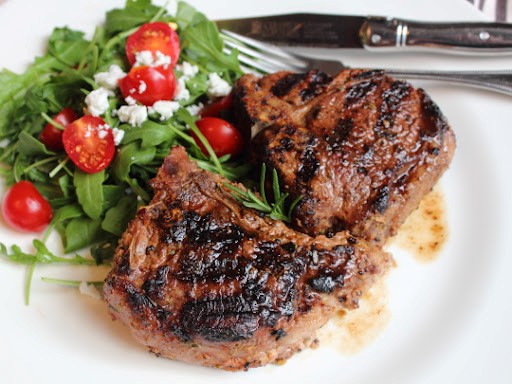 Grilled lemon & rosemary lamb chops