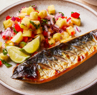 Grilled mackerel with pineapple salsa