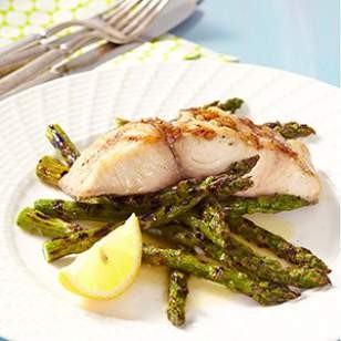 Grilled mahi-mahi & asparagus with lemon butter