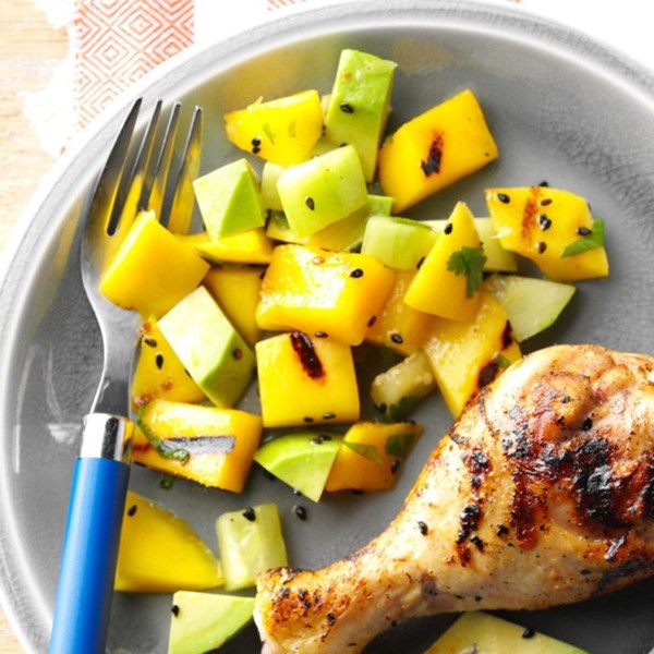 Grilled mango & avocado salad