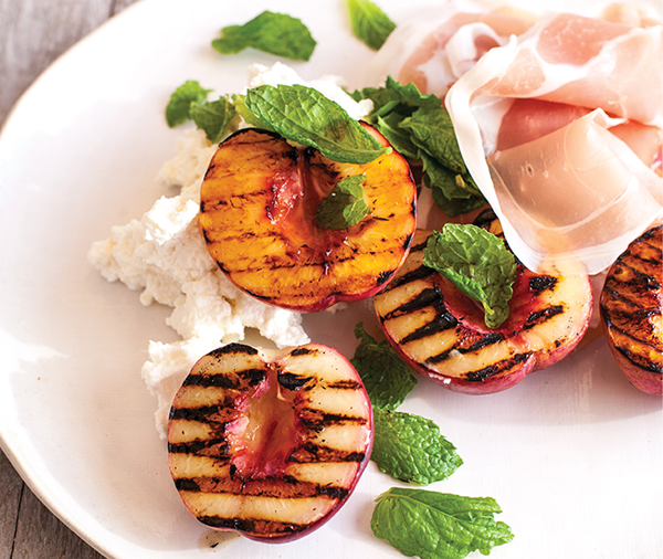 Grilled nectarines with ricotta & prosciutto 