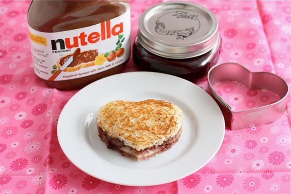Grilled Nutella raspberry sandwich