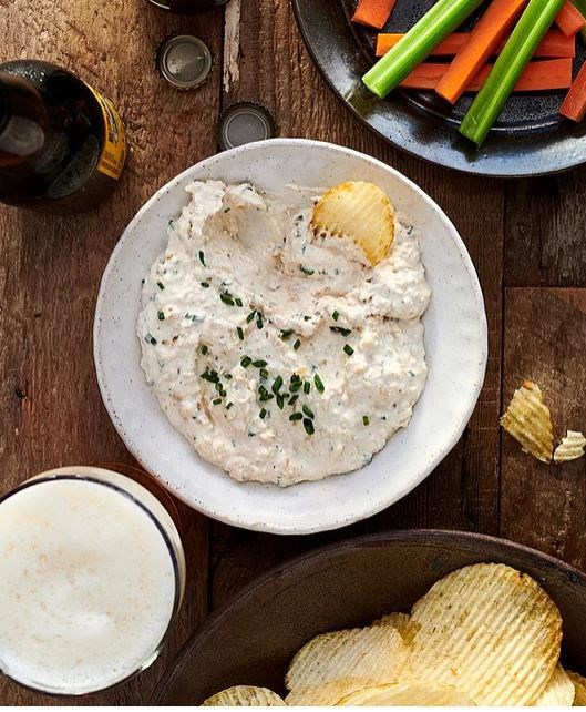 Grilled onion and sour cream dip